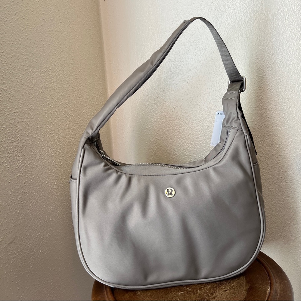 lululemon city essentials shoulder bag 4L warm ash gray